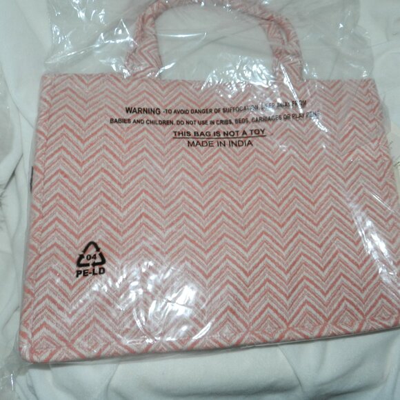 Antik Kraft Zaina Crochet Structured Box Handbag Magenta Hue 🆕📦⌚🏃💨⚡🚚 - Picture 8 of 16